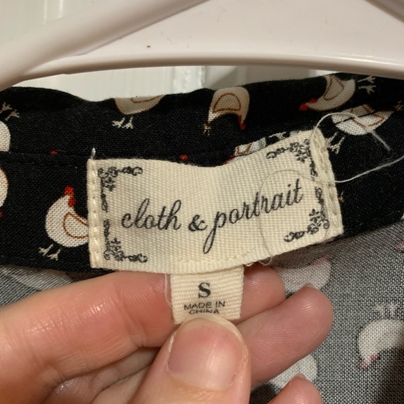 Cute Cloth and Portrait Chicken Pattern Button Up - Picture 4 of 4